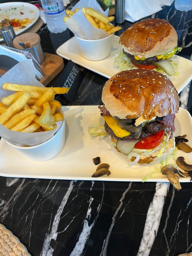 Efor Burger — CAFEFOR Ataşehir
