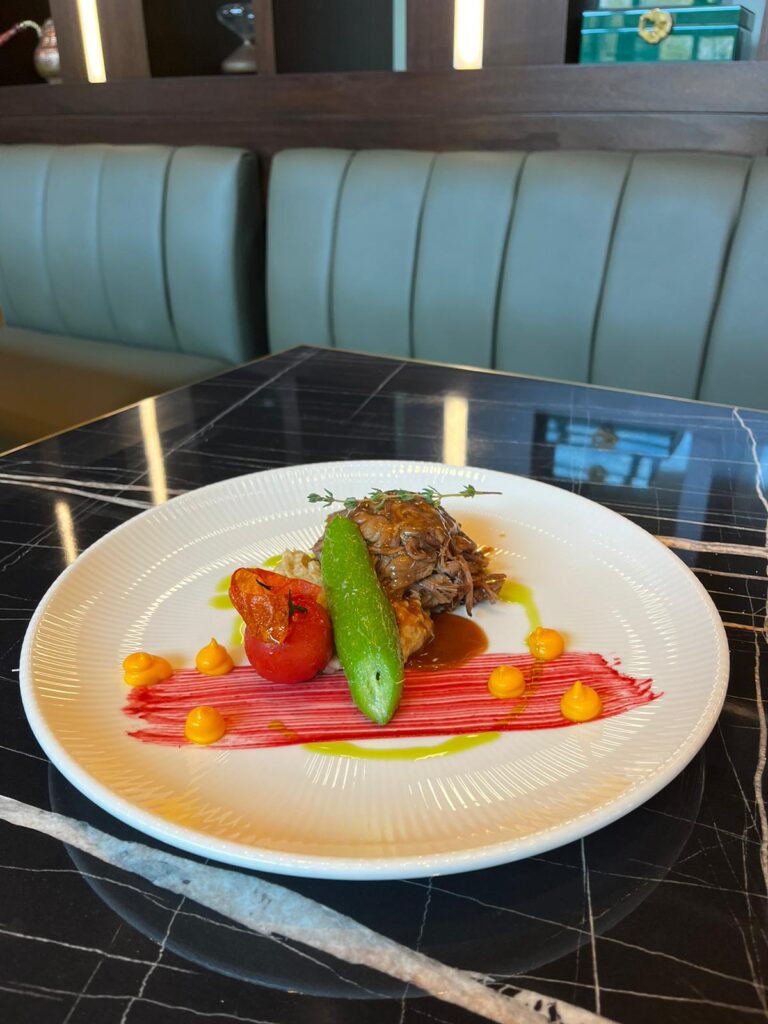 CAFEFOR yemek tabağı sunumu — Ataşehir İçerenköy